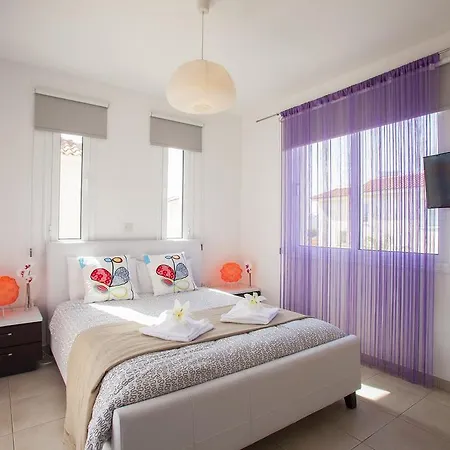 فيلة Chateau Blanc