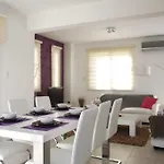 Chateau Blanc Βίλα Πρωταράς